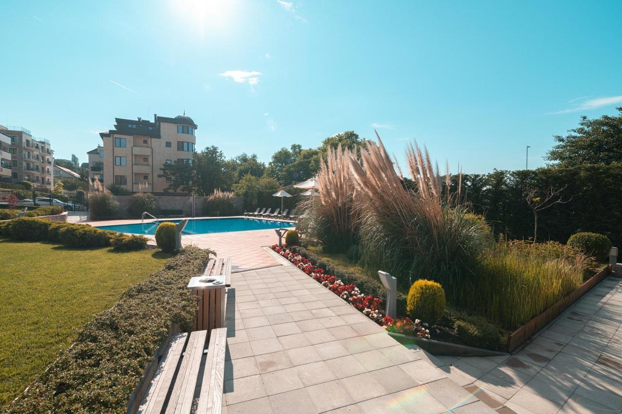Nobile - Coral Complex With Parking & Pool *