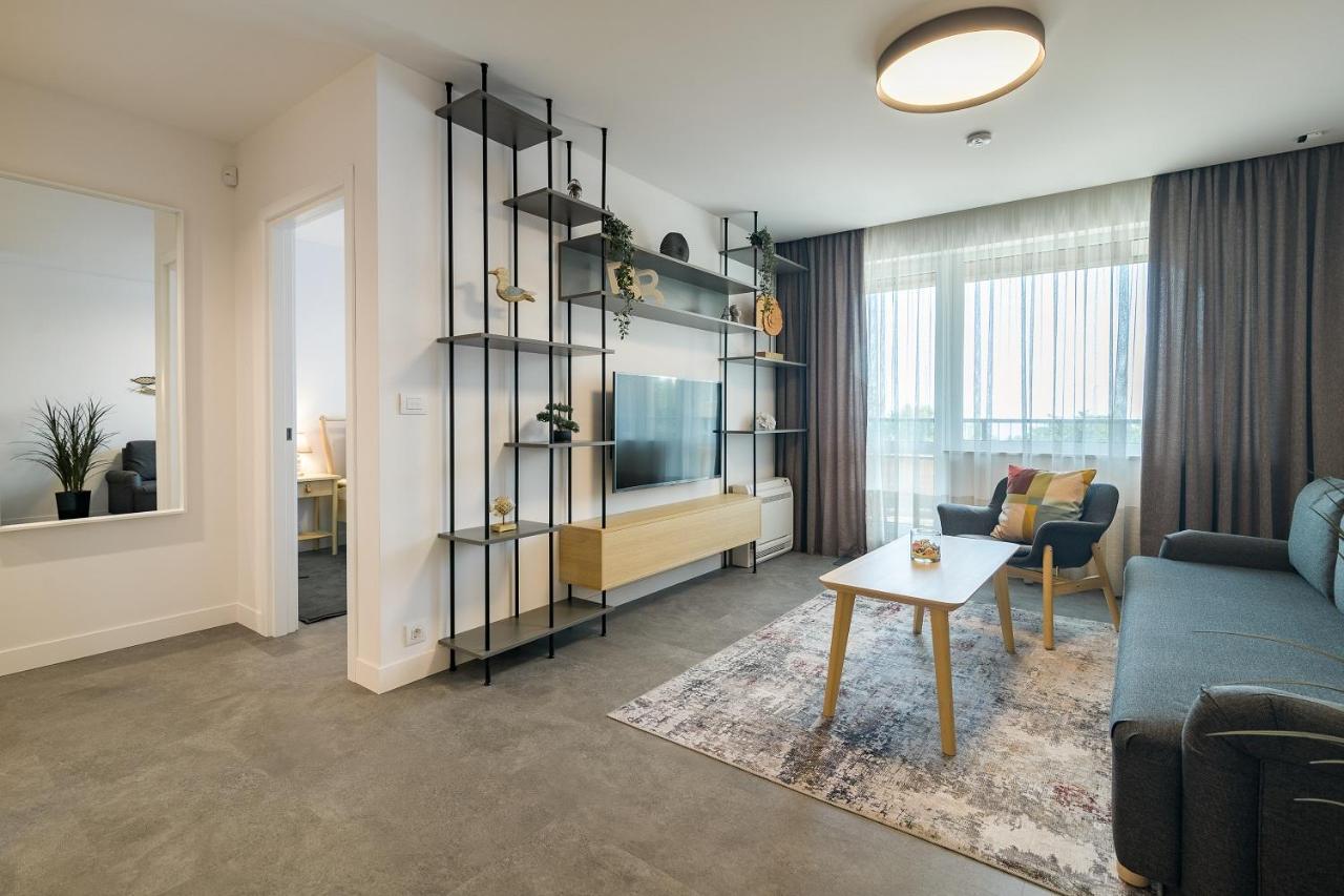 Nobile - Coral Complex With Parking & Pool * Varna