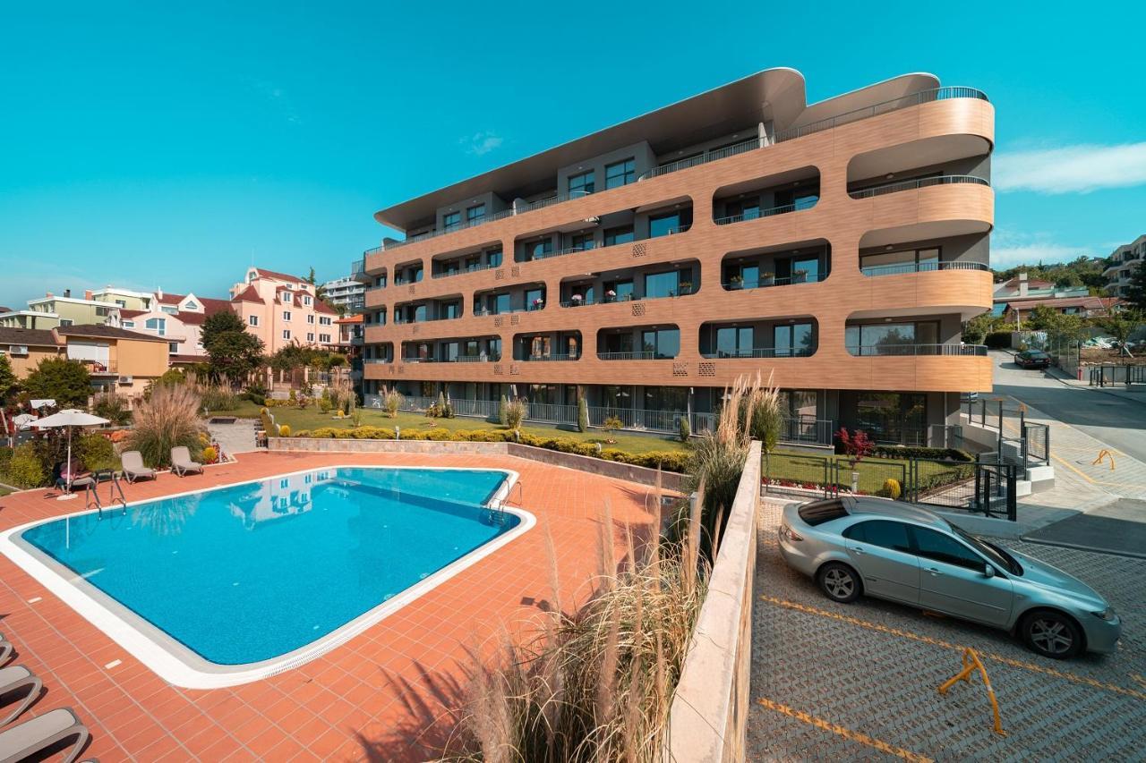Nobile - Coral Complex With Parking & Pool *