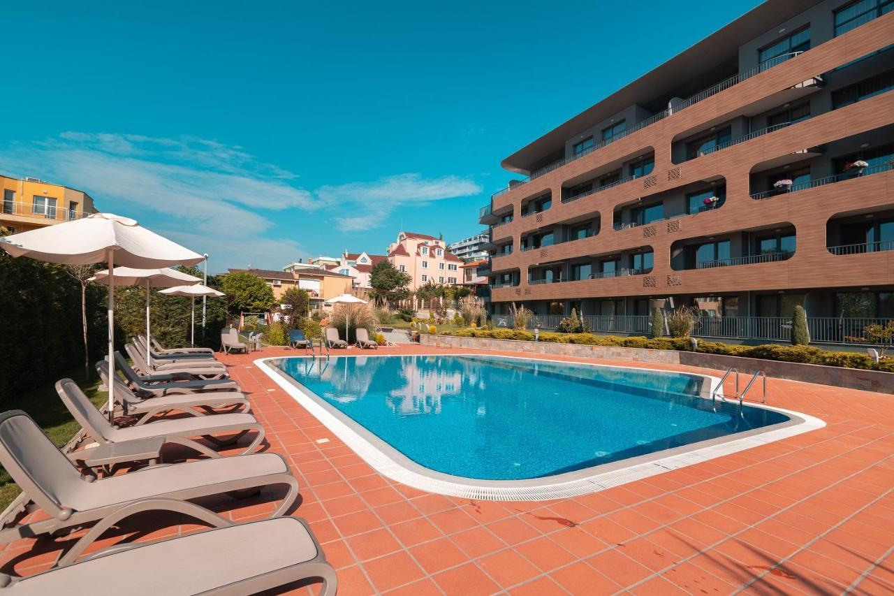 Nobile - Coral Complex With Parking & Pool Apartament